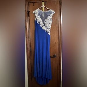 Madison James size 2 prom dress
